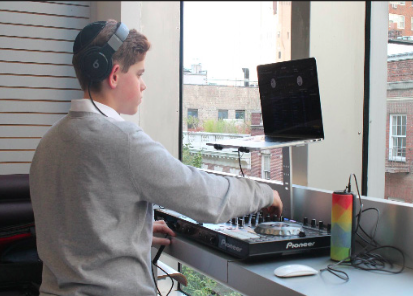 Bennett Schwartz, Mixing His Way Through Ramaz