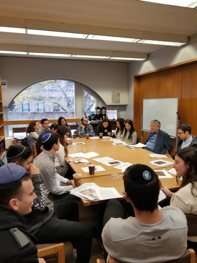 Alumni Reunite for Yom Iyun